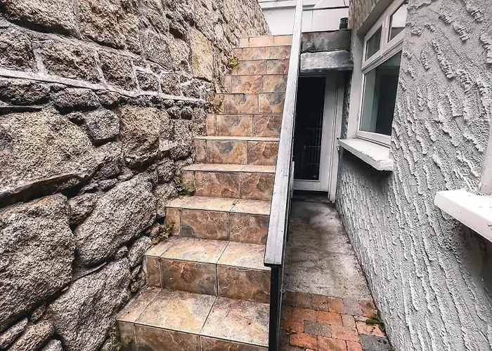 Alpha Cottage